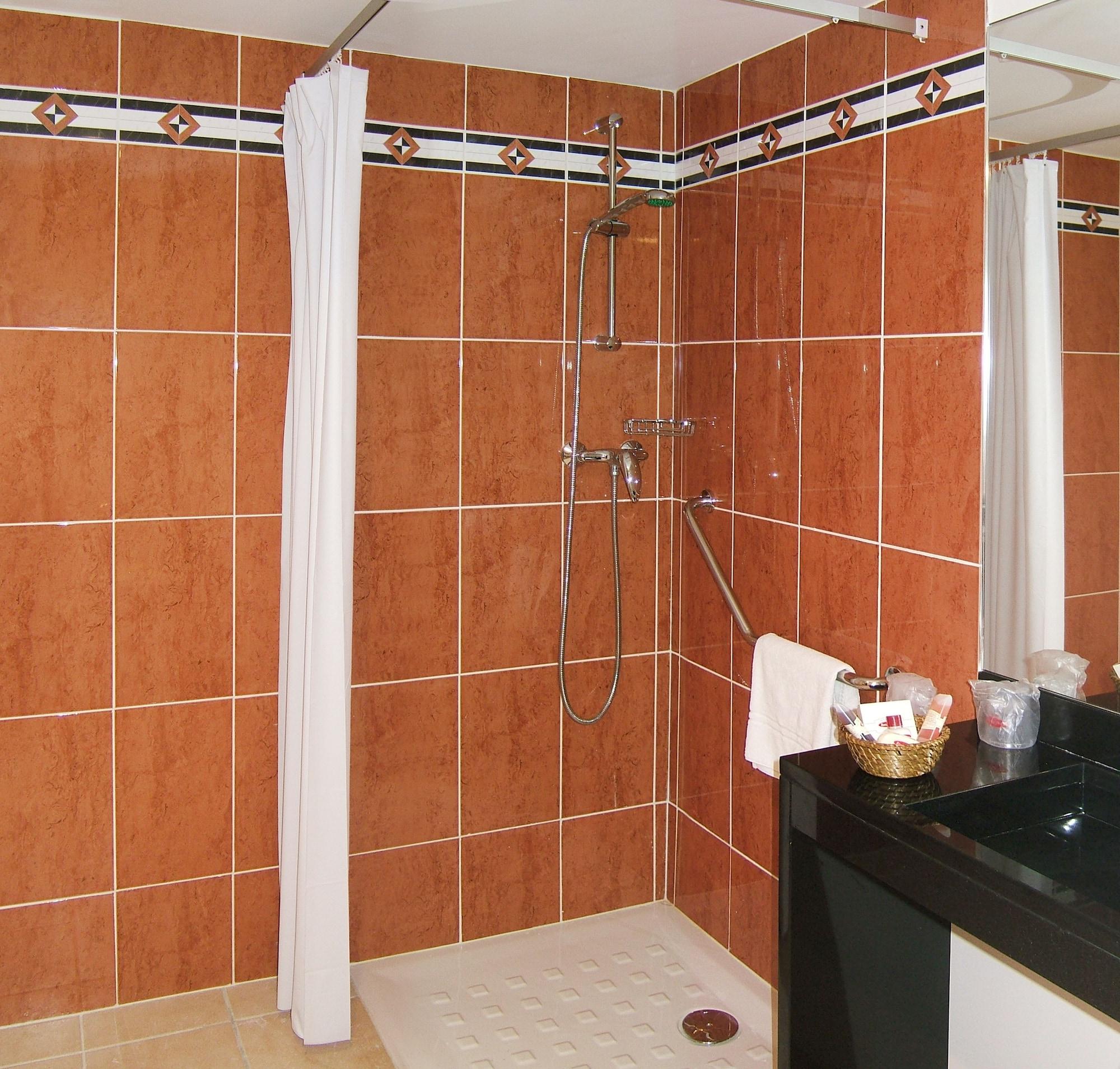 Residhome Paris-Evry Courcouronnes Bagian luar foto