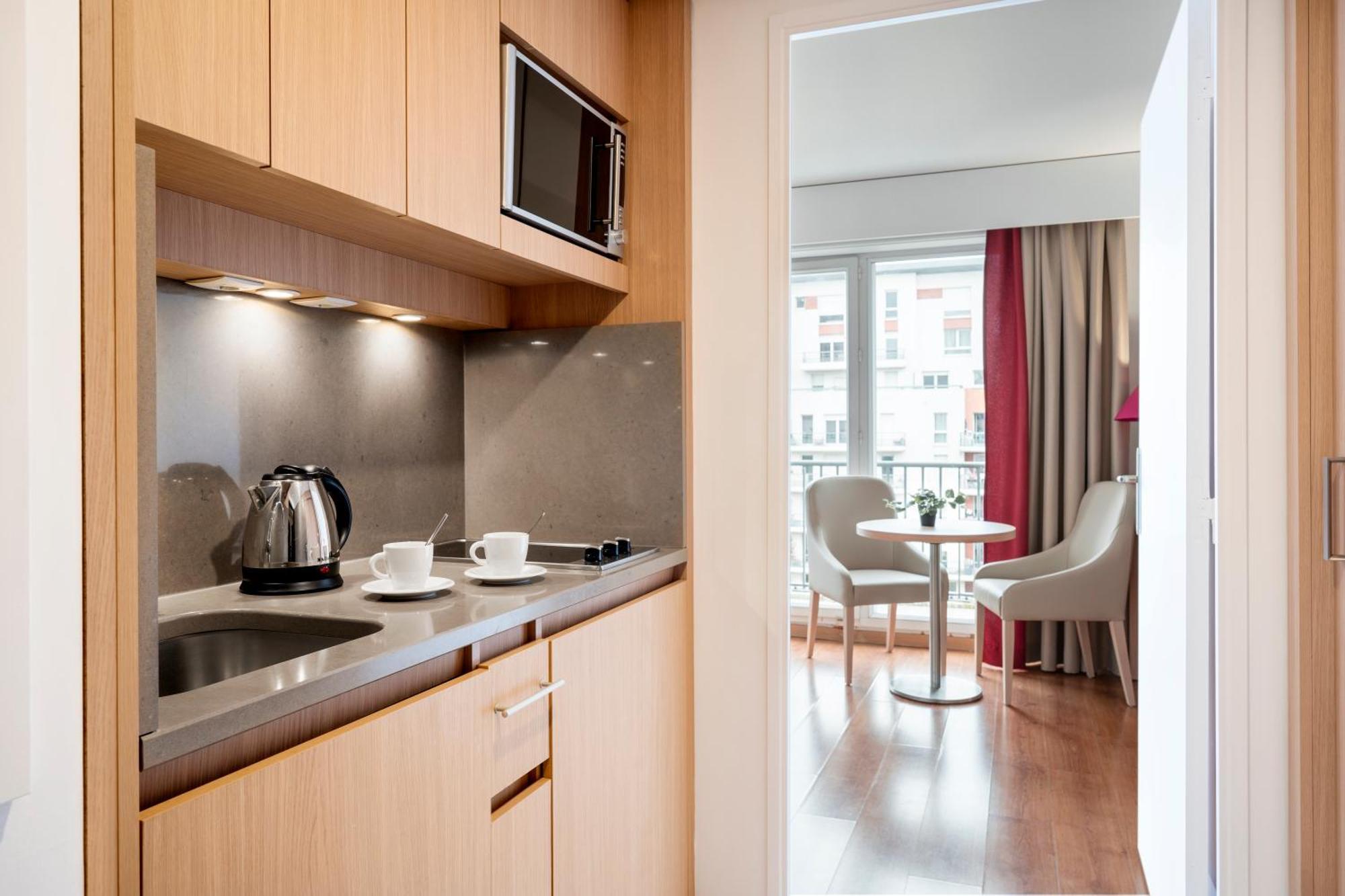 Residhome Paris-Evry Courcouronnes Bagian luar foto