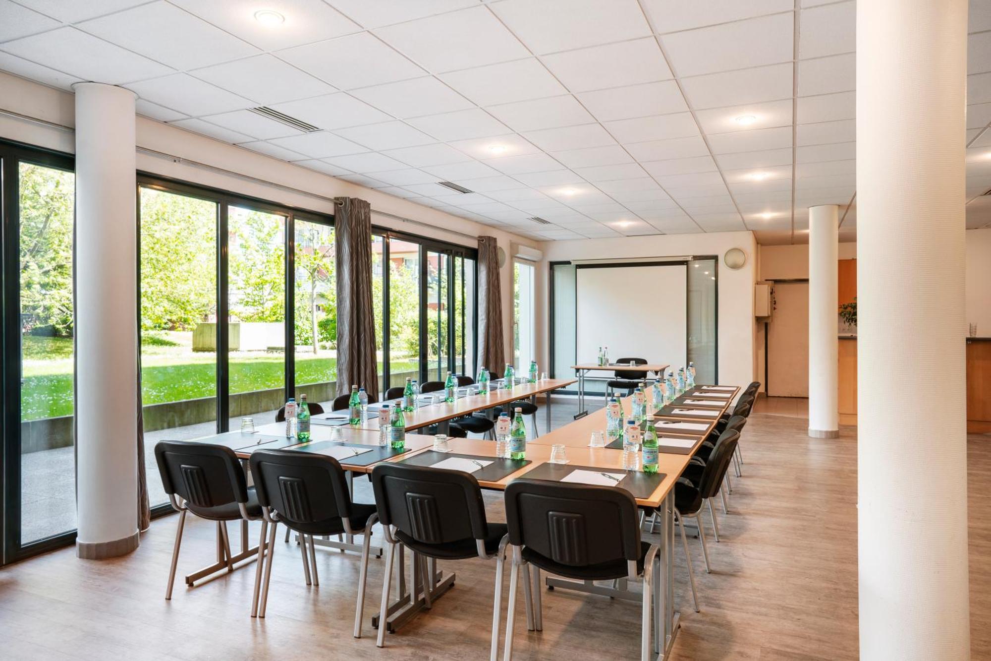 Residhome Paris-Evry Courcouronnes Bagian luar foto
