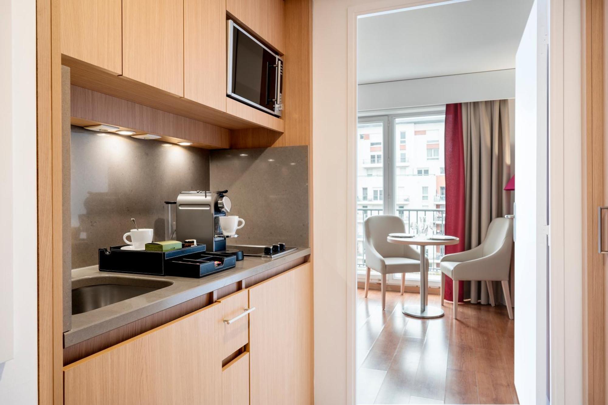 Residhome Paris-Evry Courcouronnes Bagian luar foto